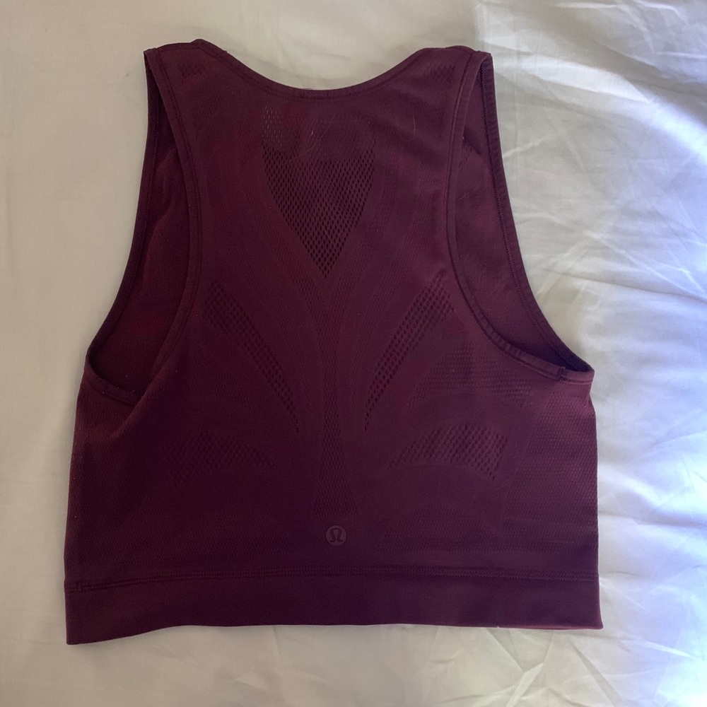 Lululemon crop top